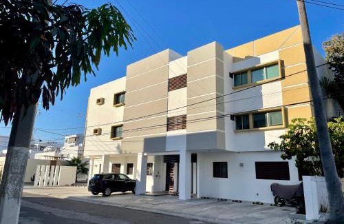 Las Gaviotas Apartamento | Ground floor apartment close to the beach, shops and restaurants