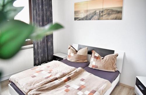 Monkebude Casa | Ground-floor apartment with terrace and large garden with lounge area and grill