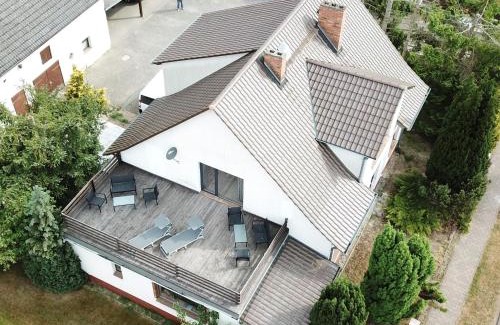 Monkebude Casa | Ground-floor apartment with terrace and large garden with lounge area and grill