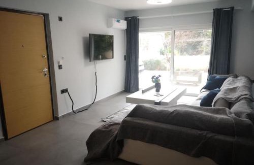 Chalandri Apartamento | Ground floor apt. with garden, Timfristou 86 Chalandri