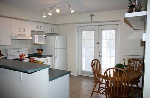 Burlington Condominio | Planta Baja Condo entre Toronto y Niagara Falls