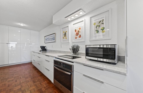 Seawinds Condo Condominio | Ground floor direct oceanfront condo with a private poolside balcony and garage parking