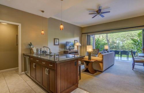 Honokowai Apartamento | GROUND FLOOR DIRECT ACCESS with private outdoor yard space luxury resort condo