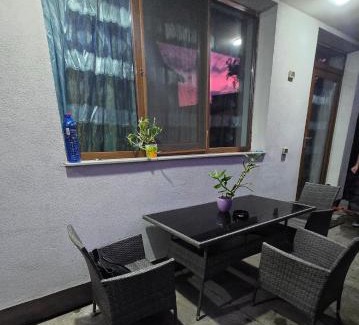 Sector 1 Apartamento | Ground Floor Getaway