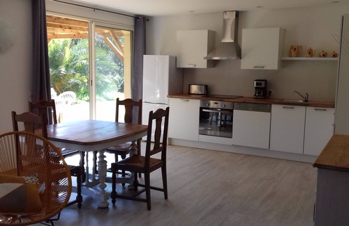 Conca Apartamento | Rez- de lujo piscina climatizada de 10 mn playas -Jardin y río