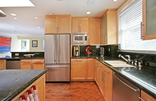 Venice Casa | Ground Floor In Venice Near The Beach 3 Bedroom Home by RedAwning
