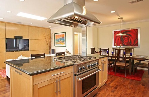 Venice Casa | Ground Floor In Venice Near The Beach 3 Bedroom Home by RedAwning
