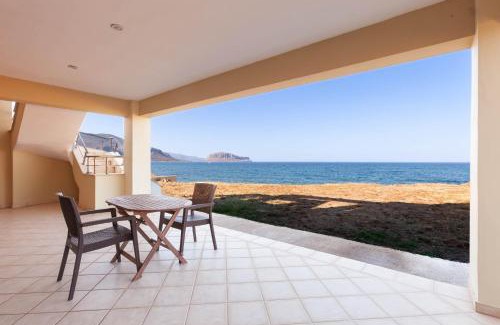Trochalia Apartamento | Ground Floor Studio by the sea