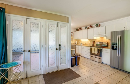 Queen Emmas Bluffs Condominio | Ground Level Condo Near the Pool!