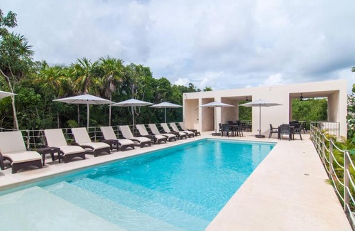 Akumal Apartamento | Ground level Garden condo at Akumal south by TAO Santamar