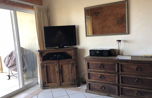 San José del Cabo Condominio | Ground Level, On The Beach In Front of 4 surf breaks