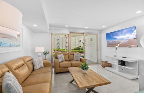 South Padre Island Casa | Ground Level Pet-Friendly Condo Seconds from Beach
