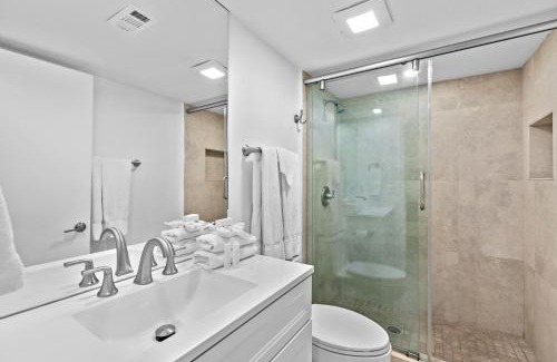 South Padre Island Casa | Ground Level Pet-Friendly Condo Seconds from Beach