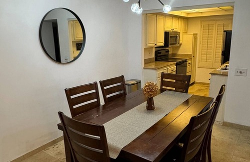 Sunrise Vista Chino Condominio | Ground level , pet friendly, 2b 2b condo with large patio and Mountain view
