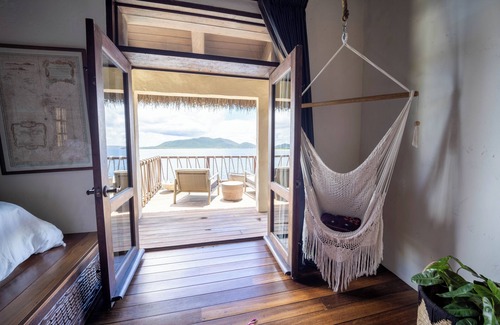 East End Apartamento | Ground‑Level Sunrise Oceanview Suite in BVI