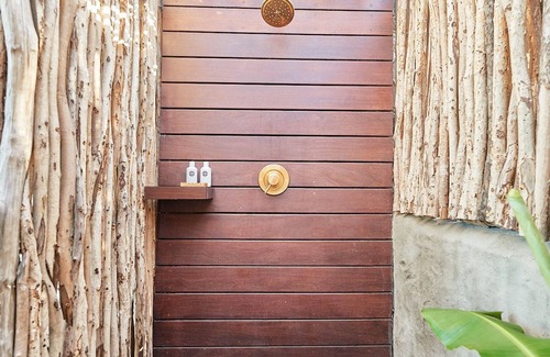 East End Apartamento | Ground‑Level Sunrise Oceanview Suite in BVI