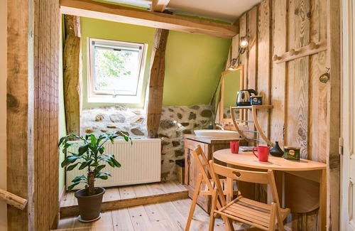 Saint-Sauves-d'Auvergne Casa | group accommodation "les étangs", domain classified 3 stars.