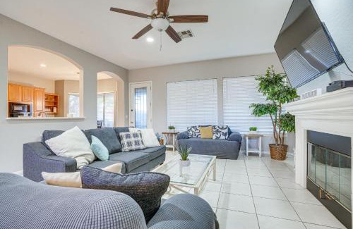 Palm Valley Casa | Group Getaway with Pool and Putting Green in Goodyear