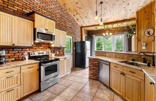Saint-Faustin-Lac-Carre Cabaña | Disfruta el lujo! Cabaña de 6bdr frente al mar en Laurentides, Mont Tremblant.