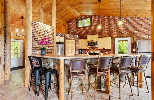 Saint-Faustin-Lac-Carre Cabaña | Disfruta el lujo! Cabaña de 6bdr frente al mar en Laurentides, Mont Tremblant.
