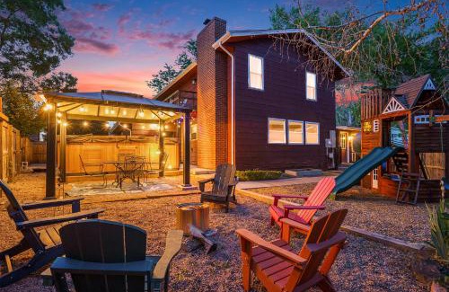 Northwest Arvada Casa | Group Stay W Movie Room & Patio
