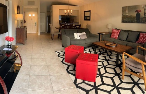 Hunt Club Complejo | Group Vacation Destination! 2 Awesome Units, Golf, Shop at Cyberspeed Mall