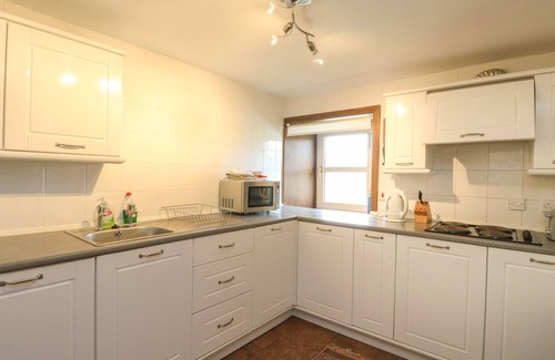 Newtonmore Cabaña | GROUSE COTTAGE, romantic, character holiday cottage in Laggan