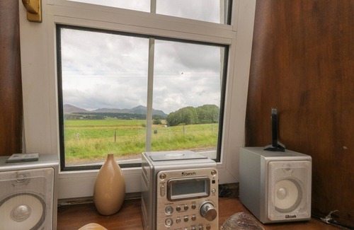 Newtonmore Cabaña | GROUSE COTTAGE, romantic, character holiday cottage in Laggan