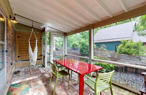 Weaverville Casa | Grove Cottage