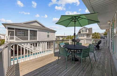 Cherry Grove Beach Casa | Grove Cove - 1 and half Blocks from beach - Dog Friendly