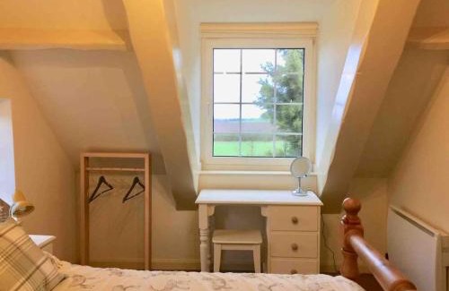 Aubourn Apartamento | Grove Farm Old Granary, 1st floor Loft Apartment, Includes Continental Breakfast