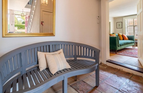 Eye Otro | Grove Farmhouse