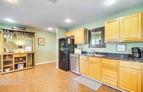 Grove Casa | Grove Lake House w/ Boat Dock & Outdoor Spots!