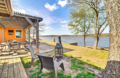 Grove Casa | Grove Lake House w/ Boat Dock & Outdoor Spots!