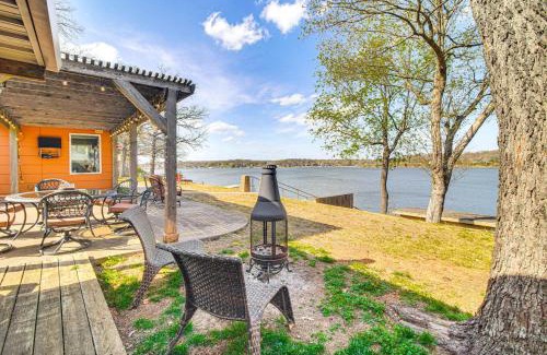 Grove Casa | Grove Lake House with Boat Dock and Outdoor Spots!