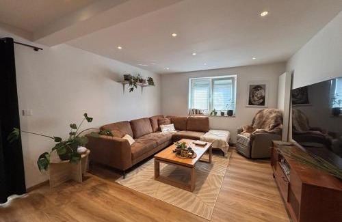 Langenfeld Casa | Gruppenunterkunft am See