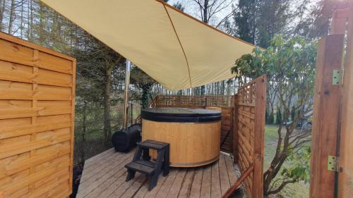 Szemud Cabina | Grygielówka nad jeziorem - sauna & jacuzzi