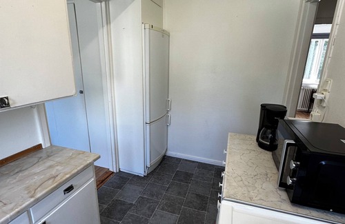 Hallabrottet Apartamento | Grymt Prisvärd Lägenhet, Nära Kumla & Örebro!