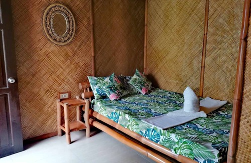 Daanbantayan Casa | Guanna's Place Room and Resto Bar