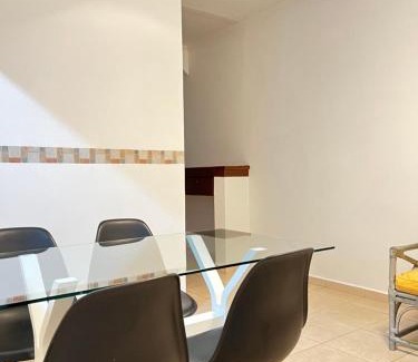 Vila Julia Apartamento | Guarujá - 50 metros da Praia da Enseada