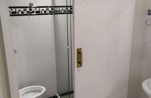 Jardim Vitoria Apartamento | Guarujá Enseada - Apto 200m da praia - 02 dorm. Wi-fi + AR + Estacionamento