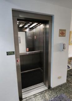 Jardim Centenario Apartamento | Guarujá enseada, apto a 150m da praia.