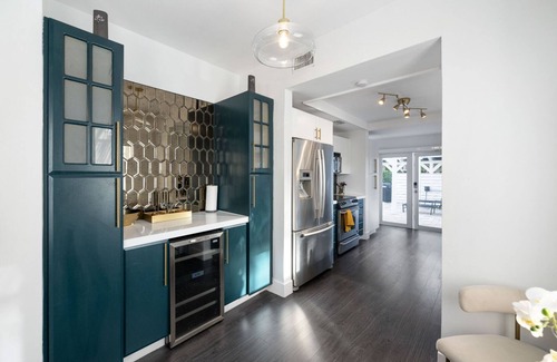 Northeast Miami Villa | Gucci Manor 8BR for 20 guests—Prime Miami Location w/Pool