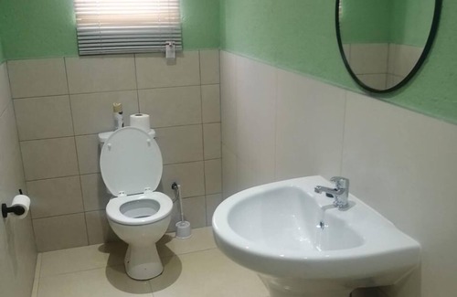 Tonga Casa | Guduza Guest House