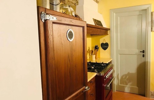 Porrena Apartamento | GUELFI 6, apartment in the heart of the historic center of POPPI casentino
