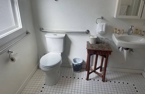 Guerneville Casa | Guerneville Lodge