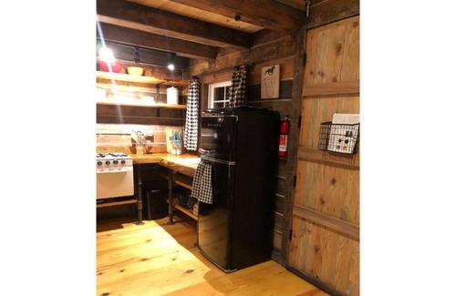 Ooltewah Cabina | Guest Cabin at Hidden Hills Farm & Saddle Club