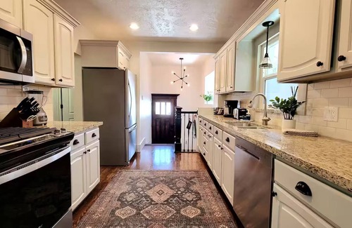 Liberty Wells Casa | Guest Favorite: 5-Star/Hot Tub/Sugarhouse/SLC