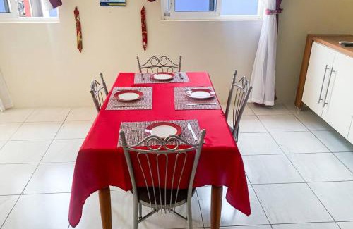 Julianadorp Apartamento | Guest Favorite - Central - Gated - 2 Bedrooms