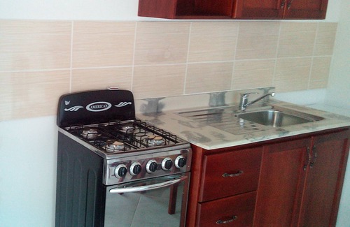 Urbanizacion Tavarez Condominio | Estudio de 1 dormitorio para huéspedes en el centro de Sosua, con piscina, cerca de la playa